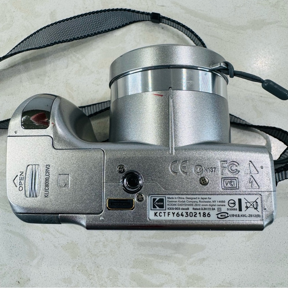 Kodak EasyShare Z612 Digital Camera 12x Opt Zoom 6.1MP New Battery Tested Works - Picture 15 of 16